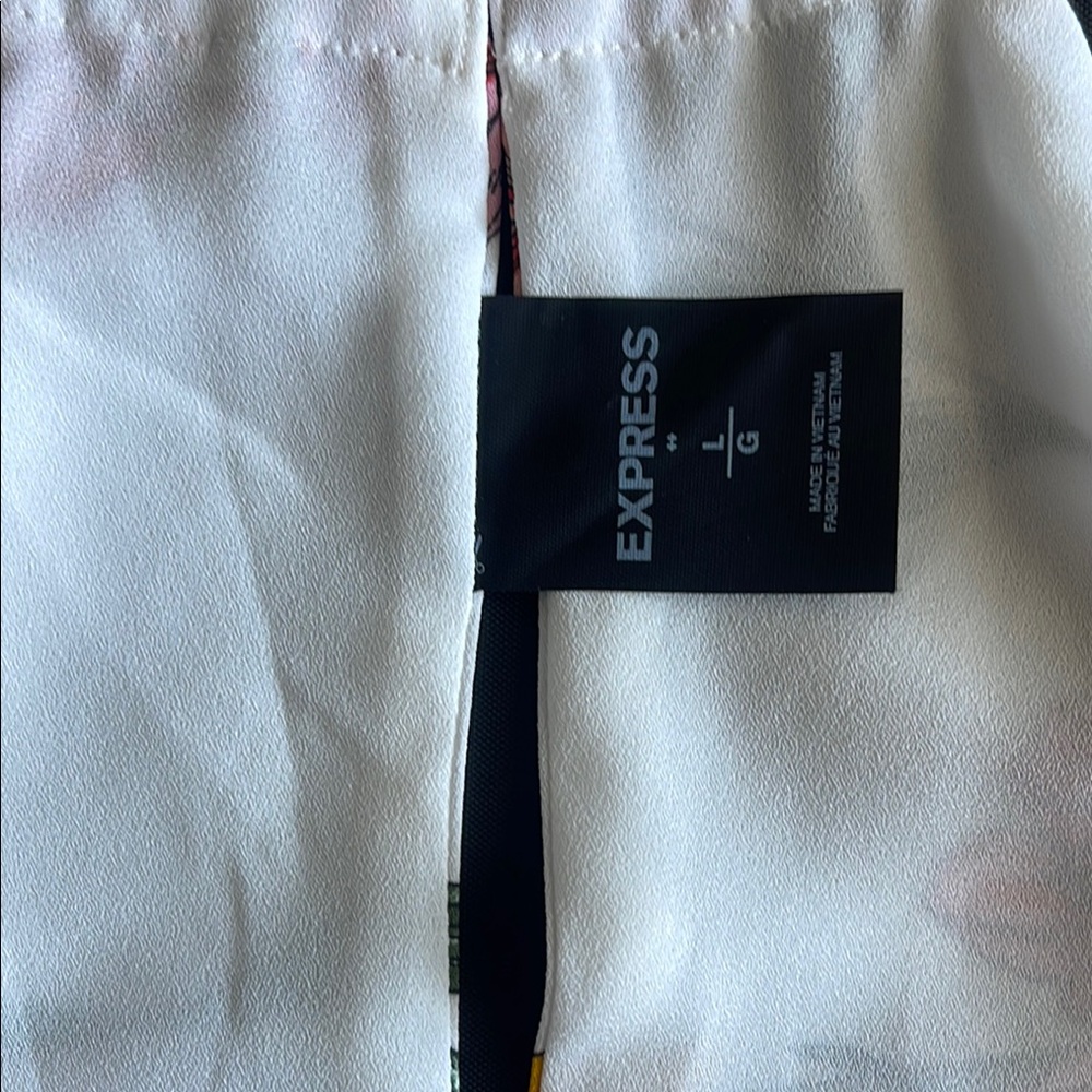 Express Multicolor Floral Camisole Top - Picture 3 of 4
